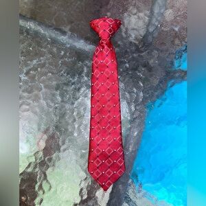 Red clip on tie